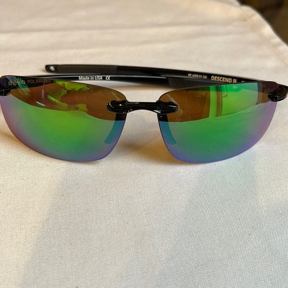 REVO DESCEND N 4059 01 black plastic frames, green/brown lens, lightweight - Picture 1 of 11
